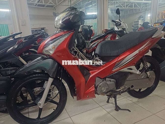 Xe cop len ken zin chất