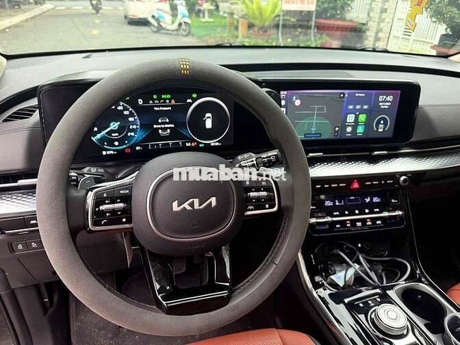 carnival 2.2D signature 2024 như moi