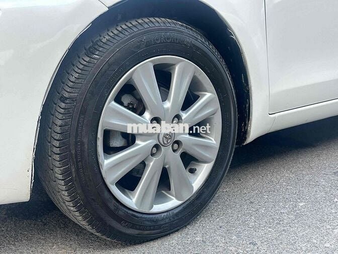 Toyota Yaris 2010 1.3 AT - 120000 km