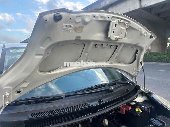 Toyota Yaris 2010 1.3 AT - 120000 km