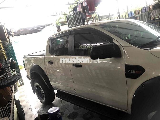 Ford Ranger 2019 XLS 2.2 4x2 AT - nhập thái lan