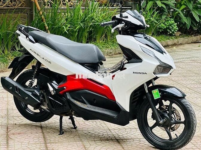 AIR BLADE 125FI TRẮNG ĐỎ XE NGUYÊN ZIN BIỂN 29