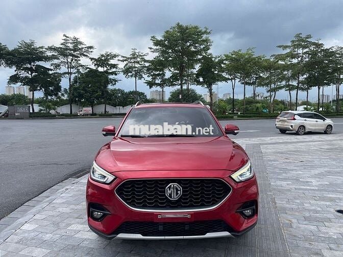 MG ZS Luxury 2023 màu đỏ