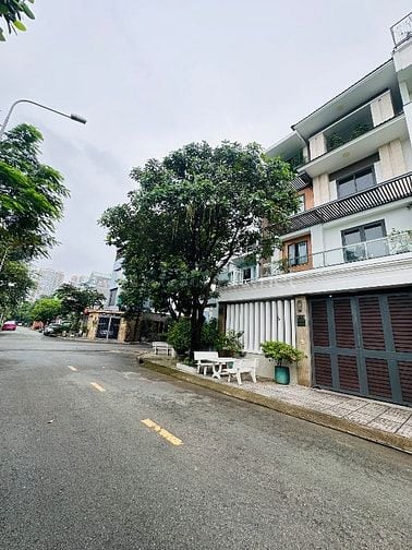 Bán đất ngang 11m KDC Thế Kỉ 21 phù hợp xây Biệt Thự 236m2 giá 41.4 tỷ