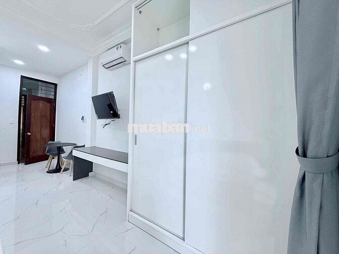 CĂN HỘ BAN CÔNG LỚN  RỘNG 35m2 XA BẾP NGUYỄN HỮU CẢNH GẦN QUẬN 1