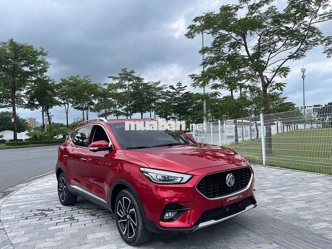 MG ZS Luxury 2023 màu đỏ