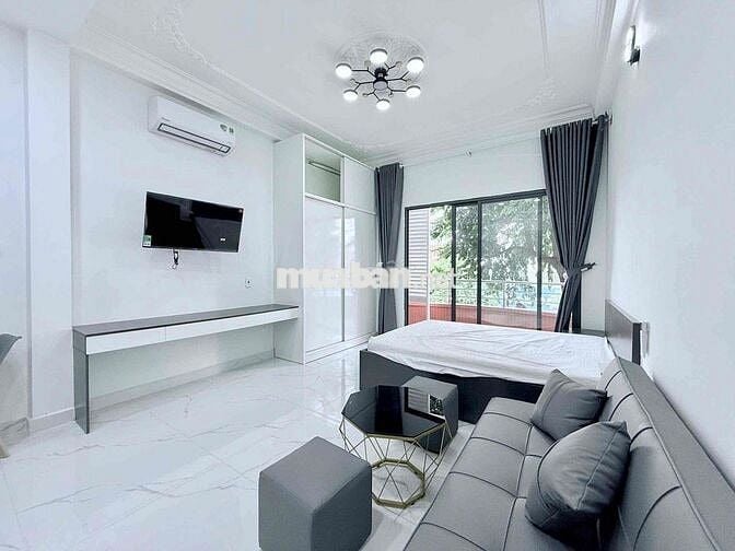 CĂN HỘ BAN CÔNG LỚN  RỘNG 35m2 XA BẾP NGUYỄN HỮU CẢNH GẦN QUẬN 1