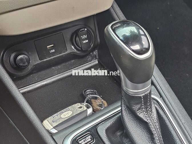 Hyundai Accent bản đủ ATH 2022 màu đen