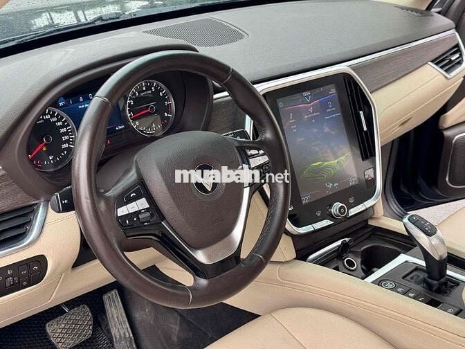 VinFast Lux SA2.0 2019 Premium 2.0 AT - 48000 km