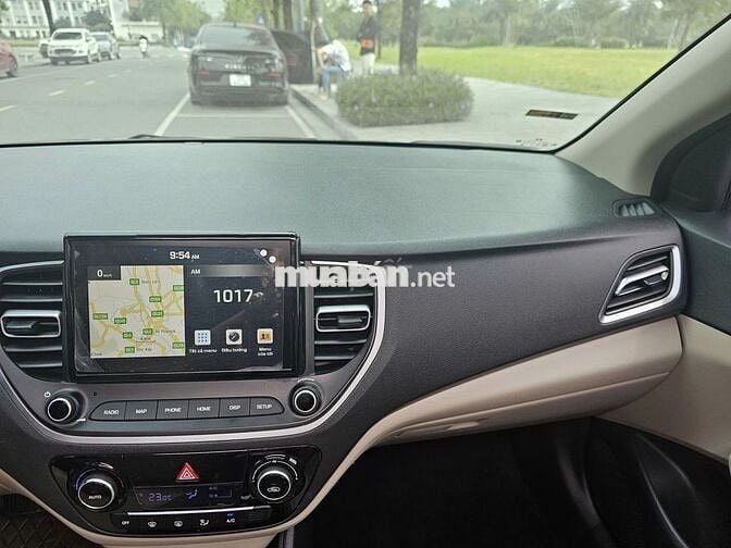 Hyundai Accent bản đủ ATH 2022 màu đen