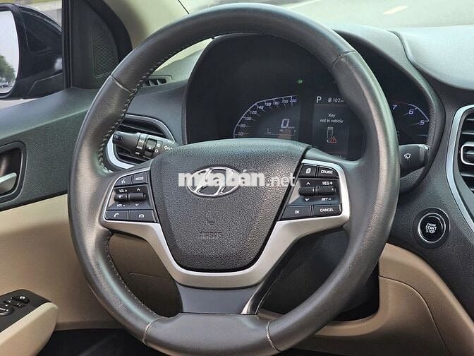 Hyundai Accent bản đủ ATH 2022 màu đen