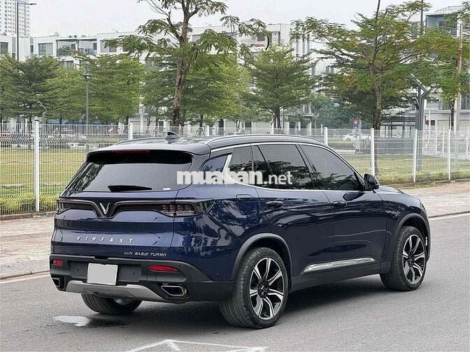VinFast Lux SA2.0 2019 Premium 2.0 AT - 48000 km