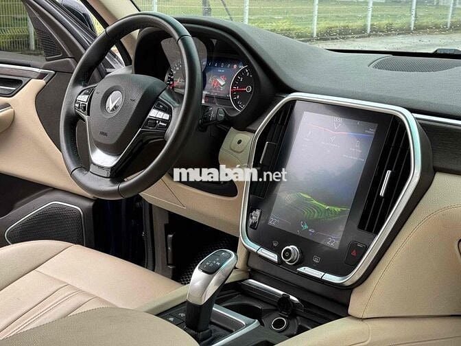 VinFast Lux SA2.0 2019 Premium 2.0 AT - 48000 km