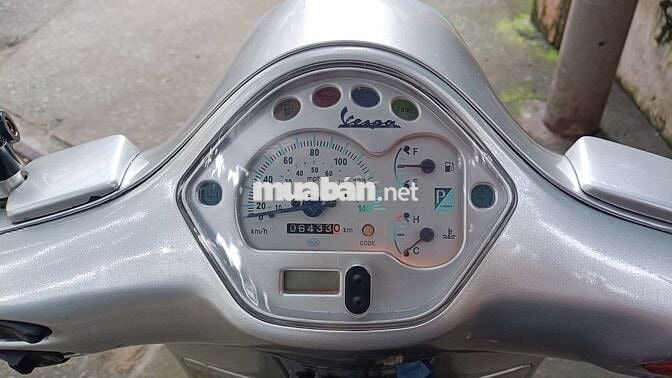 VESPA GTS 125 4V nhập Ý