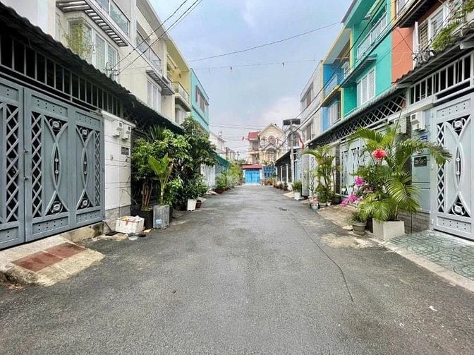 Kẹt tiền bán gấp nhà Tôn Đản. Phường 13. Quận 4. Giá 4 tỷ 390. 