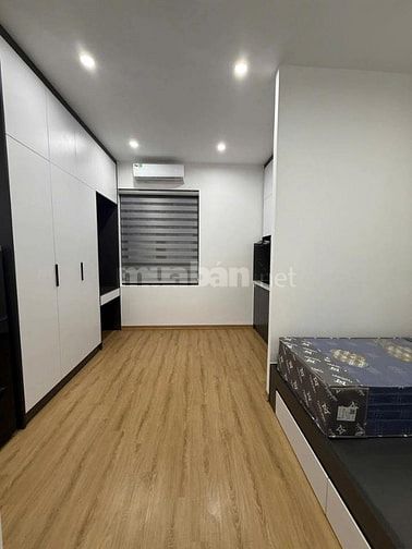 Bán nhanh nhà Đê La Thành, giá 13.9 tỷ, 58m2x6T, thang máy, KD được 