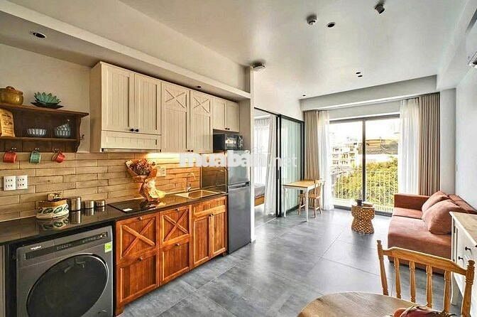 CHO THUÊ CHDV FULL NỘI THẤT BANCONG - HOÀNG DIỆU Q4