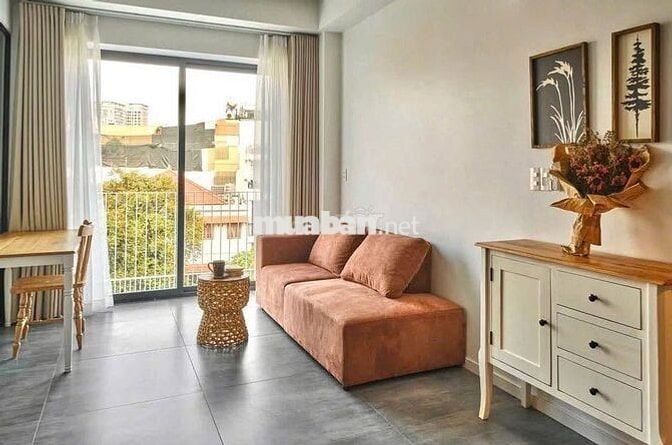 CHO THUÊ CHDV FULL NỘI THẤT BANCONG - HOÀNG DIỆU Q4