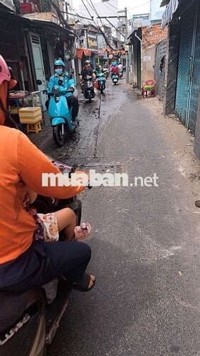 Nhà vị trí đẹp 4×13,5m có 1 lầu,,2pn và 2wc ở Dương Bá Trạc p2q8