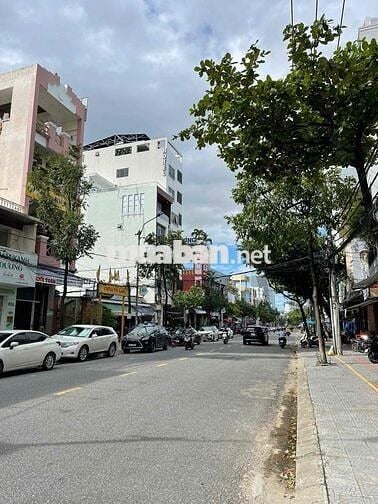 Nhà 2 tầng mặt tiền Núi Thành ngang 7m1