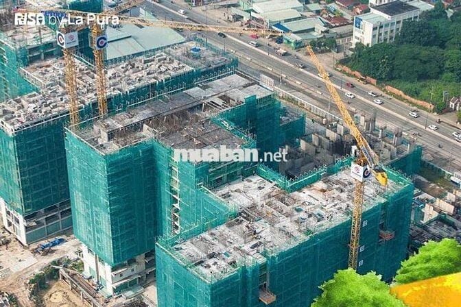 La Pura gửi anh em môi giới $$$$$$$