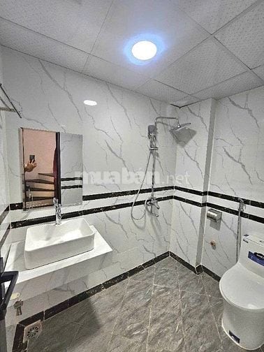 BÁN NHÀ RIÊNG CỰC HIẾM - SỔ NỞ HẬU - Ô TÔ ĐỖ CỬA - CỰC ĐẸP!!!