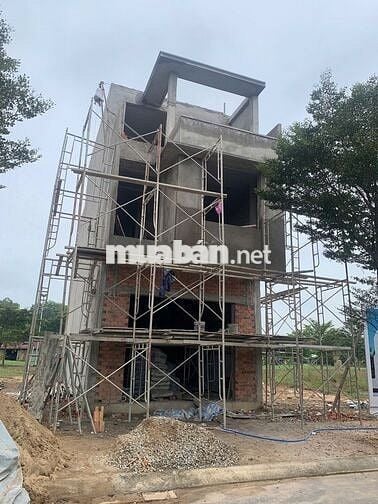 NHÀ XÂY MỚI, CUỐI THÁNG BÀN GIAO, THIẾT KẾ 1 TRỆT 2 LẦU