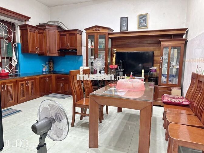 CẦU GIẤY NHÀ PHÂN LÔ Ô TÔ KD 1 NHÀ RA PHỐ, DÂN XÂY SỔ VUÔNG - 20 TỶ TL