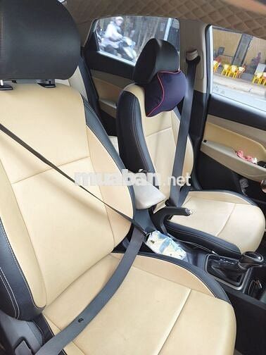 Xe mới mua, muốn lên đời 7 chổ để chạy dịch vụ