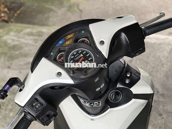 SH 150 nhập Ý Trắng Sport