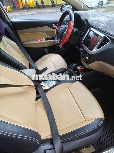 Xe mới mua, muốn lên đời 7 chổ để chạy dịch vụ