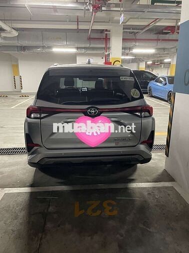 Toyota Veloz Cross Bạc 7 chỗ đời 2022