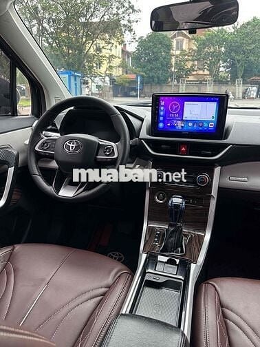 Toyota Veloz Cross 2023  số tự động 7 chỗ