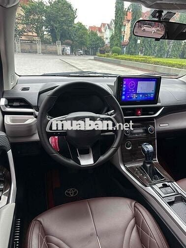 Toyota Veloz Cross 2023  số tự động 7 chỗ