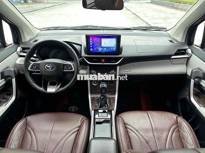 Toyota Veloz Cross 2023  số tự động 7 chỗ