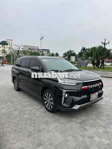 Toyota Veloz Cross 2023  số tự động 7 chỗ