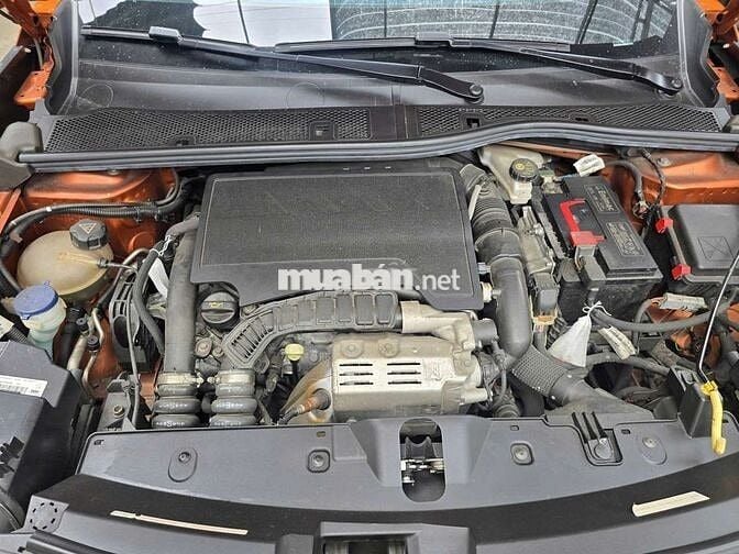 Peugeot 2008 2021 GT Line 1.2L Turbo, màu cam