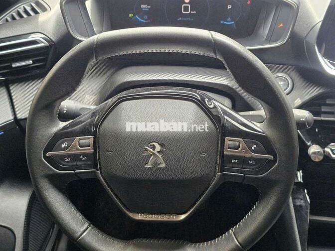 Peugeot 2008 2021 GT Line 1.2L Turbo, màu cam