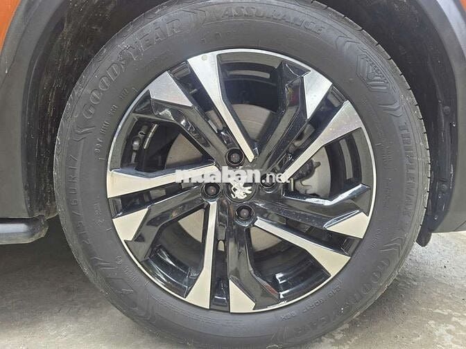 Peugeot 2008 2021 GT Line 1.2L Turbo, màu cam