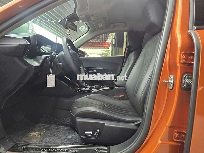 Peugeot 2008 2021 GT Line 1.2L Turbo, màu cam
