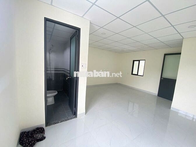 Nhà nguyên căn khu tđc Thành thành công, đối diện KCN TTC, 2 PN, 2 WC