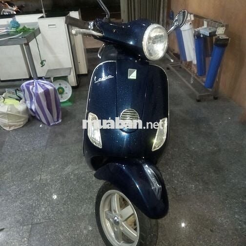 Bán xe Vespa xanh dương 2011