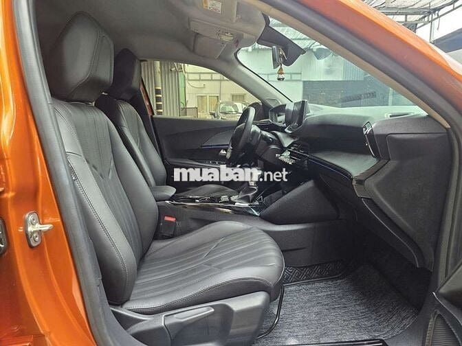 Peugeot 2008 2021 GT Line 1.2L Turbo, màu cam