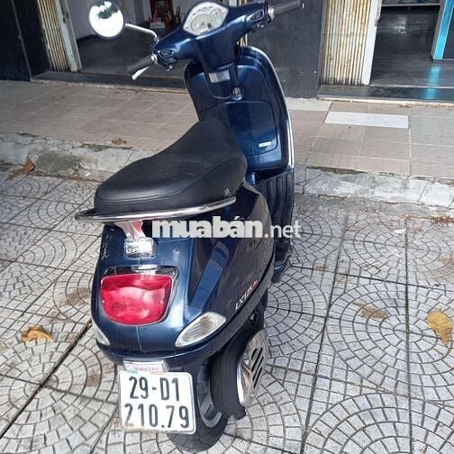 Bán xe Vespa xanh dương 2011
