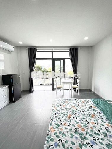 CĂN HỘ STUDIO BALCONY VIEW BỜ KÈ NGAY GA SÀI GÒN - VÒNG XOAY DÂN CHỦ