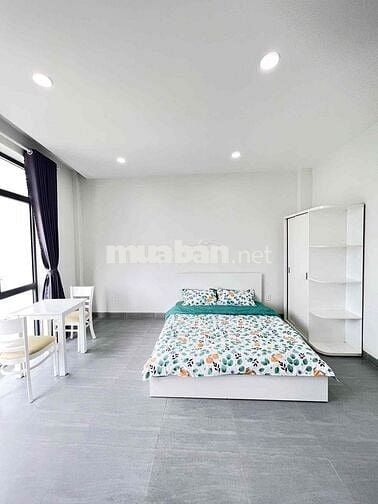 CĂN HỘ STUDIO BALCONY VIEW BỜ KÈ NGAY GA SÀI GÒN - VÒNG XOAY DÂN CHỦ