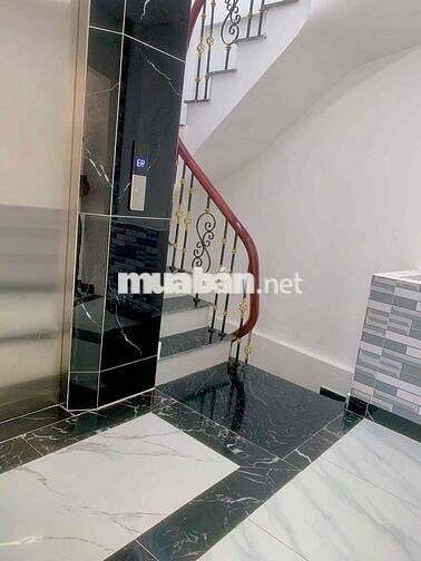 Lô góc Khương Đình, 6 tầng, thang máy, ngõ rộng, 60m ra phố. Chỉ 8,9ty