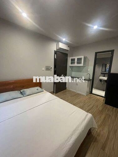 STUDIO FULL NỘI THẤT - CỬA SỔ TRỜI - THANG MÁY - GIÁ HỜI - GẦN ETOWN