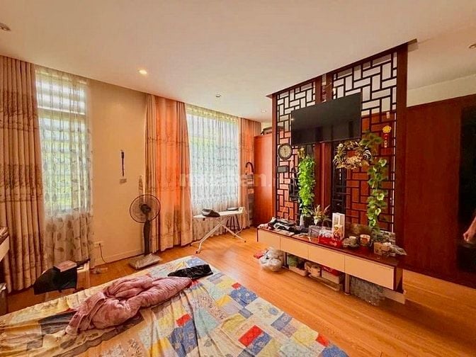 Bán nhà phân lô 52 Quan Nhân 45m2,oto vào nhà,kinh doanh, 17.5tỷ.