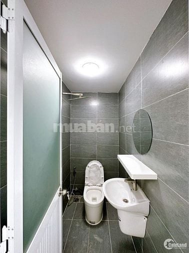 Làm ăn bán gấp nhà Bùi Hữu Nghĩa. Phường 7. Quận 5. Giá 4 tỷ 550